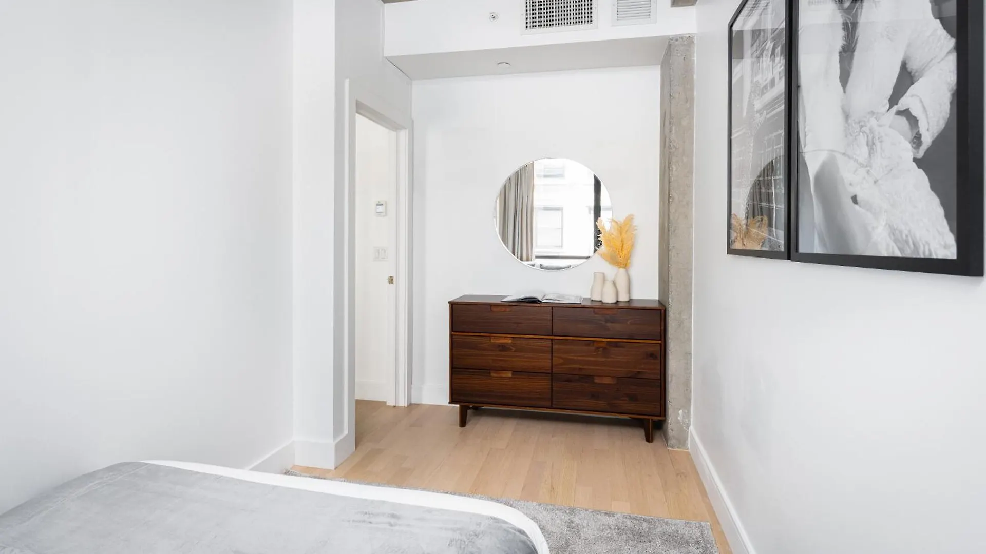 Апартаменты Charming Penthouse In Нью-Йорк