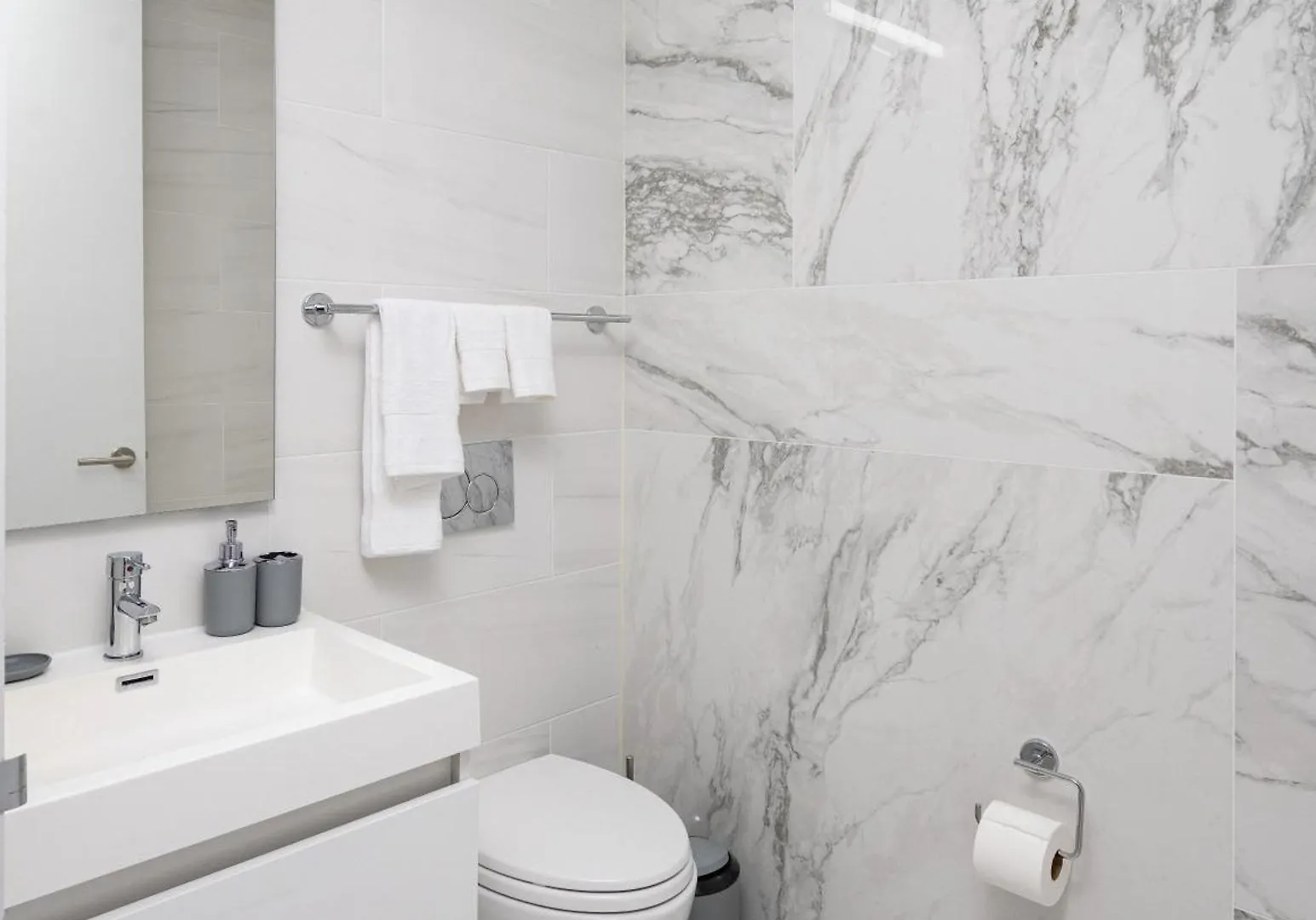 Апартаменты Charming Penthouse In Нью-Йорк 0*,
